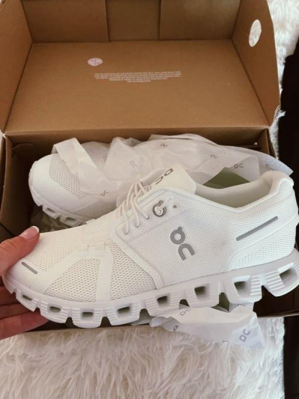 On Cloud Running 5 All White Men Shoes 4 On Cloud Running 5 All White Men Shoes