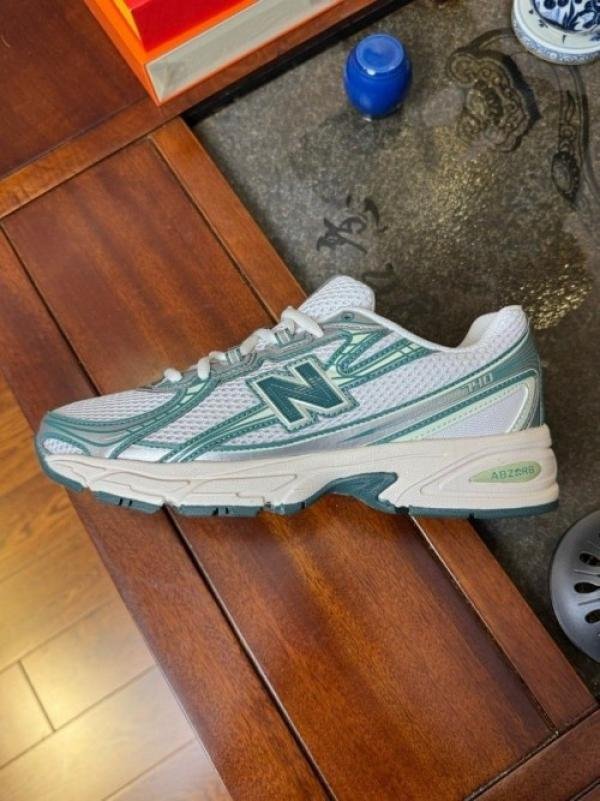 New Balance 740 Trainers White Marsh Green Women Sneakers