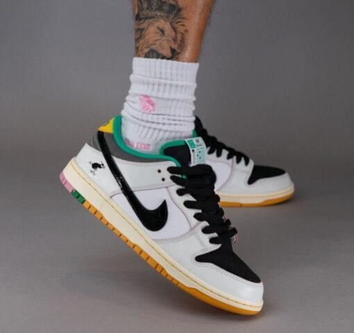 First Copy Nike SB Dunk Csef Skateboarder 6 First Copy Nike SB Dunk Csef Skateboarder