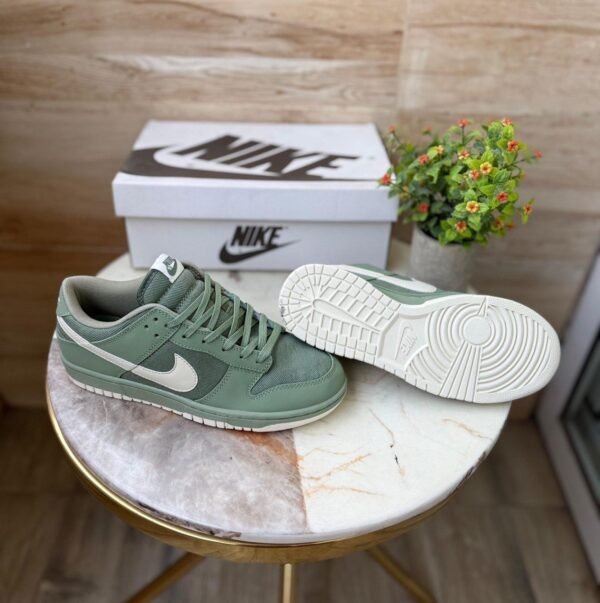 First Copy Nike SB Dunk Oil Aura Green 1 First Copy Nike SB Dunk Oil Aura Green