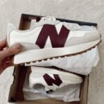 New Balance 327 Moonbeam Classic Burgundy For Women's